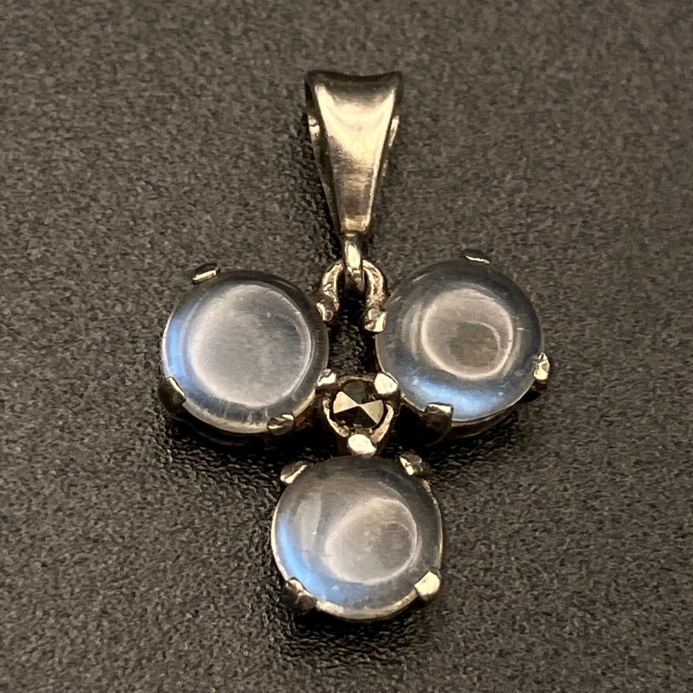 Vintage Sterling Silver Ceylon Moonstone Marcasite Blue Cluster Small